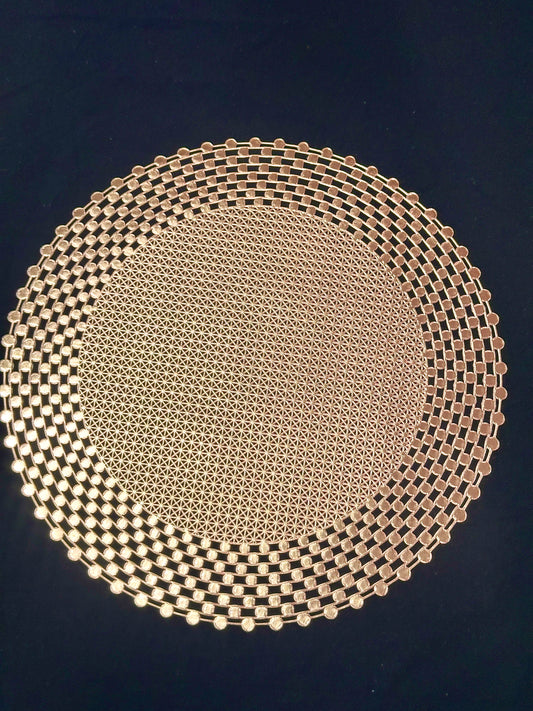 Elegant Crossbeads Metallic Table Mats