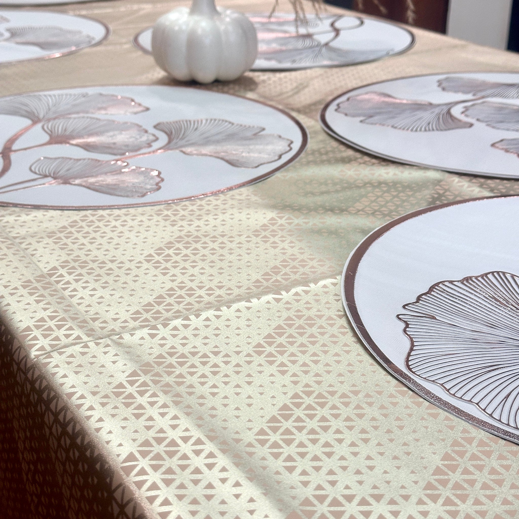 Honeycomb Premium Table Cover