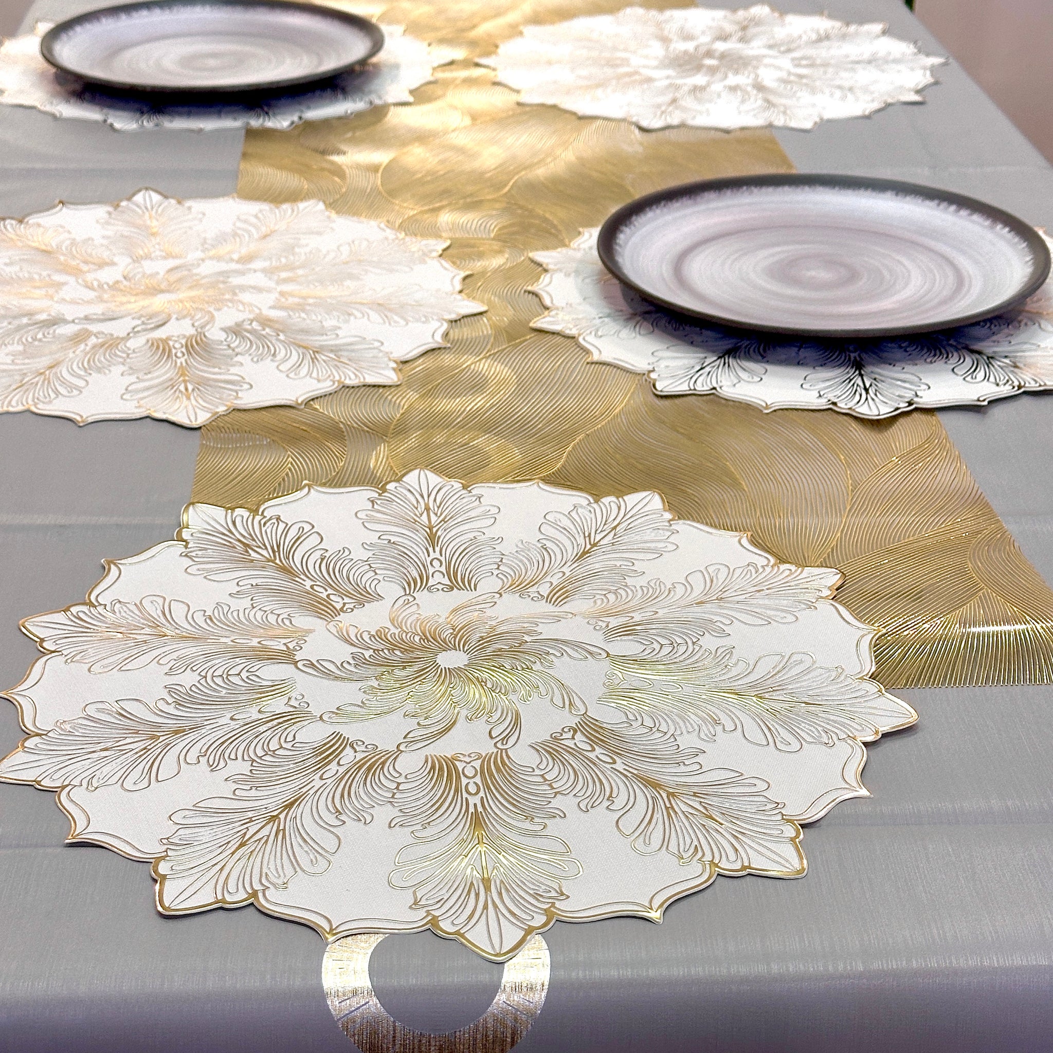 Mystic White Metallic Table Mats