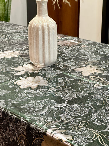 Mystic Wine Metallic Table Cover